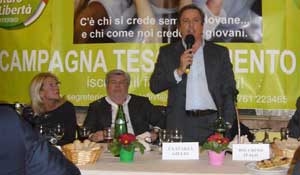 Claudio Taglia al tesseramento di Fli