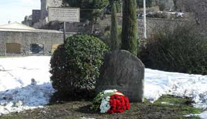 Il cippo dedicato al viterbese Carlo Celestini
