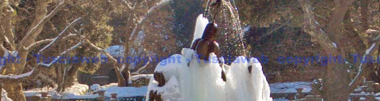 La fontana dei quattro mori deturpata dal ghiaccio