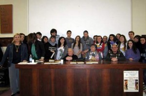 Gli studenti del Buratti con Monsignor Francesco Zarletti