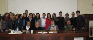 Gli studenti con monsignor Zarletti