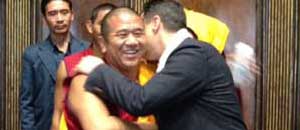 I monaci tibetani con Marini