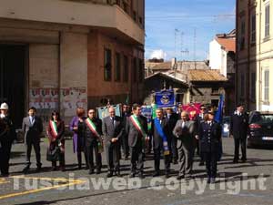 Il corteo arriva a via Carletti