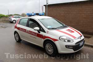 L'auto dei vigili di Sorano a Belcolle