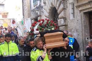 I funerali di Alexandra Cracaileanu