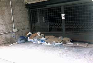 La sporcizia nel quartiere di san Pellegrino