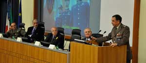 Il sottocapo di Stato maggiore dell'Esercito, Generale Rossi