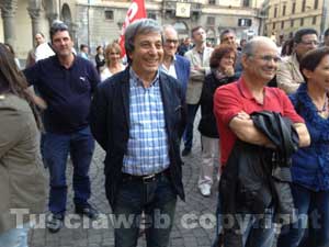 La manifestazione in piazza del Comune
