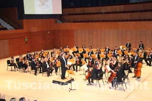 L'orchestra durante il concerto
