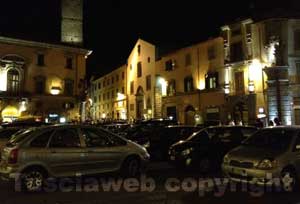 La auto in centro a Viterbo