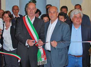 Il taglio del nastro