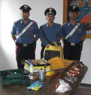 I carabinieri con la refurtiva