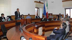 Il sindaco Caci al suo primo consiglio comunale