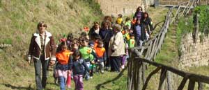 I bambini alla festa di primavera