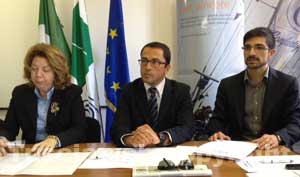 Il prefetto Scolamiero, il direttore di Confartigianato De Simone e l'assessore alle Politiche sociali Sabatini