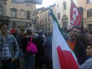 Il sit-in in piazza del Comune a Viterbo