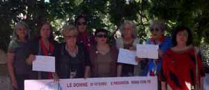 Il sit-in dei movimenti femminili davanti al tribunale dei minori