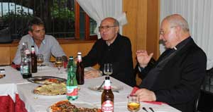 La sera dei giovani con il vescovo Lino Fumagalli