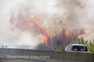 L'incendio sulla Superstrada
