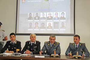 Un'immagine della conferenza stampa congiunta di carabinieri e finanza