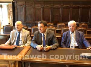 Da sinistra: il presidente Carivit Aldo Perugi, il sindaco Giulio Marini e il presidente della Fondazione Carivit Mario Brutti