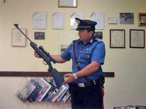 La carabina sequestrata dai carabinieri