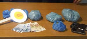 La droga sequestrata dai carabinieri di Orte