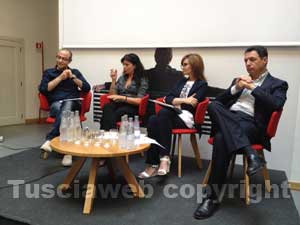Da sinistra: Andrea Baffo, Federica Miralli presidente Ente nazionale sordi, l'assessore regionale alla Cultura Fabiana Santini, il sindaco di Viterbo Giulio Marini