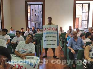 La delegazione della scuola accolta in Provincia