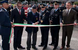 L'inaugurazione della mostra dell'Aeronautica