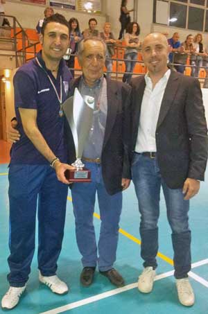 Il presidente Laureti, mister Di Laura e il presidente onorario Ennio Laureti