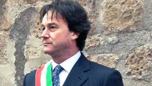 Il sindaco Francesco Bigiotti