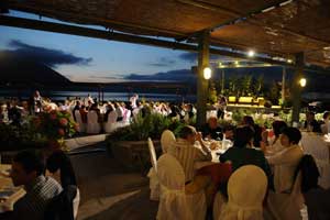La cena di beneficenza sul lago
