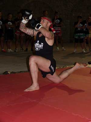 Un momento della danza muay thai