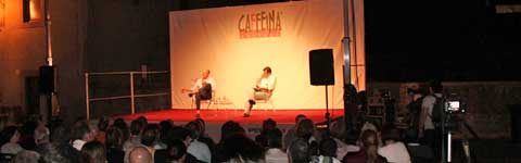 Il palco in piazza Scotolatori