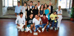 Foto di gruppo degli studenti con il sindaco