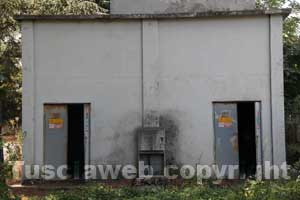 La cabina dell'Enel in cui è stato ritrovato il cadavere