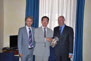 L'ambasciatore con Mazzola e il vicesindaco