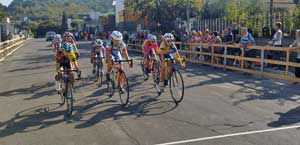 Un'immagine del trofeo di Canepina