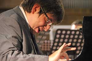 L'esibizione del maestro Ramin Bahrami