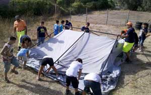 I ragazzi impegnati in una delle attività del campo scuola della Prociv