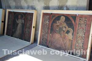 Alcuni degli affreschi portati al museo civico