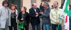Giuseppe Parroncini al presidio sotto la Prefettura