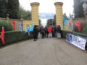 Il sit-in a Villa Buon respiro