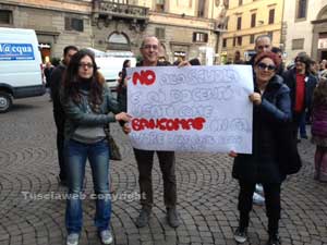 La protesta dei professori in piazza del Comune