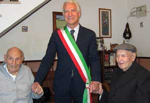 Il sindaco Aquilani con Martino Di Marco e Sesto Peruzzi