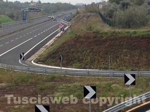 La carreggiata ristretta a causa del cantiere