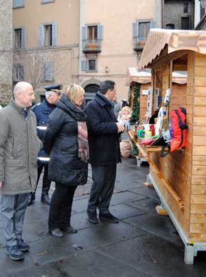 Marini, Buzzi e Temperini al mercatino