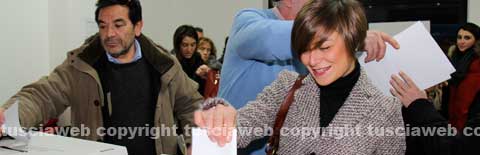 Le votazioni al seggio del Pd in via Polidori