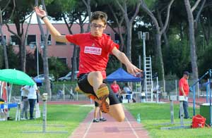 Perelli nel salto in lungo